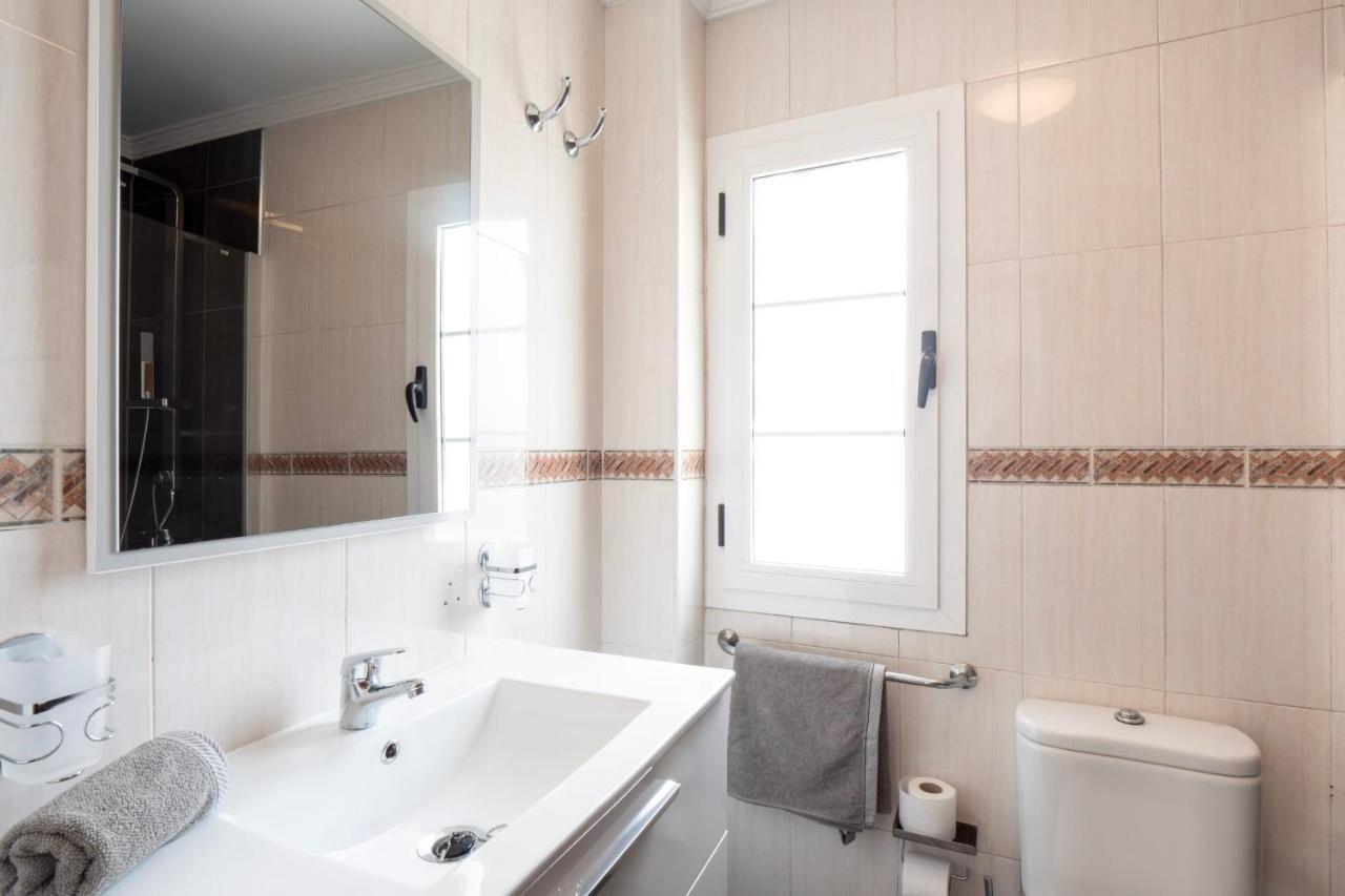 Comfortable And Modern Apartment Next To The Avenida Central In تياس المظهر الخارجي الصورة